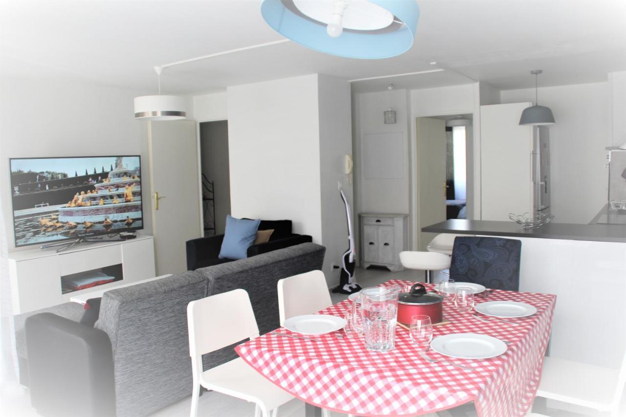 Logement Familial Tout Equipe Saint-Denis (Seine-Saint-Denis) Exterior foto